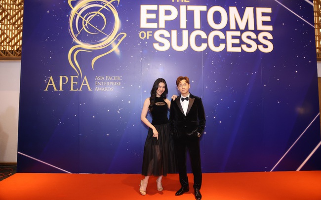 Ngô Kiến Huy, Thúy Ngân tham gia lễ trao giải Asia Pacific Enterprise Awards